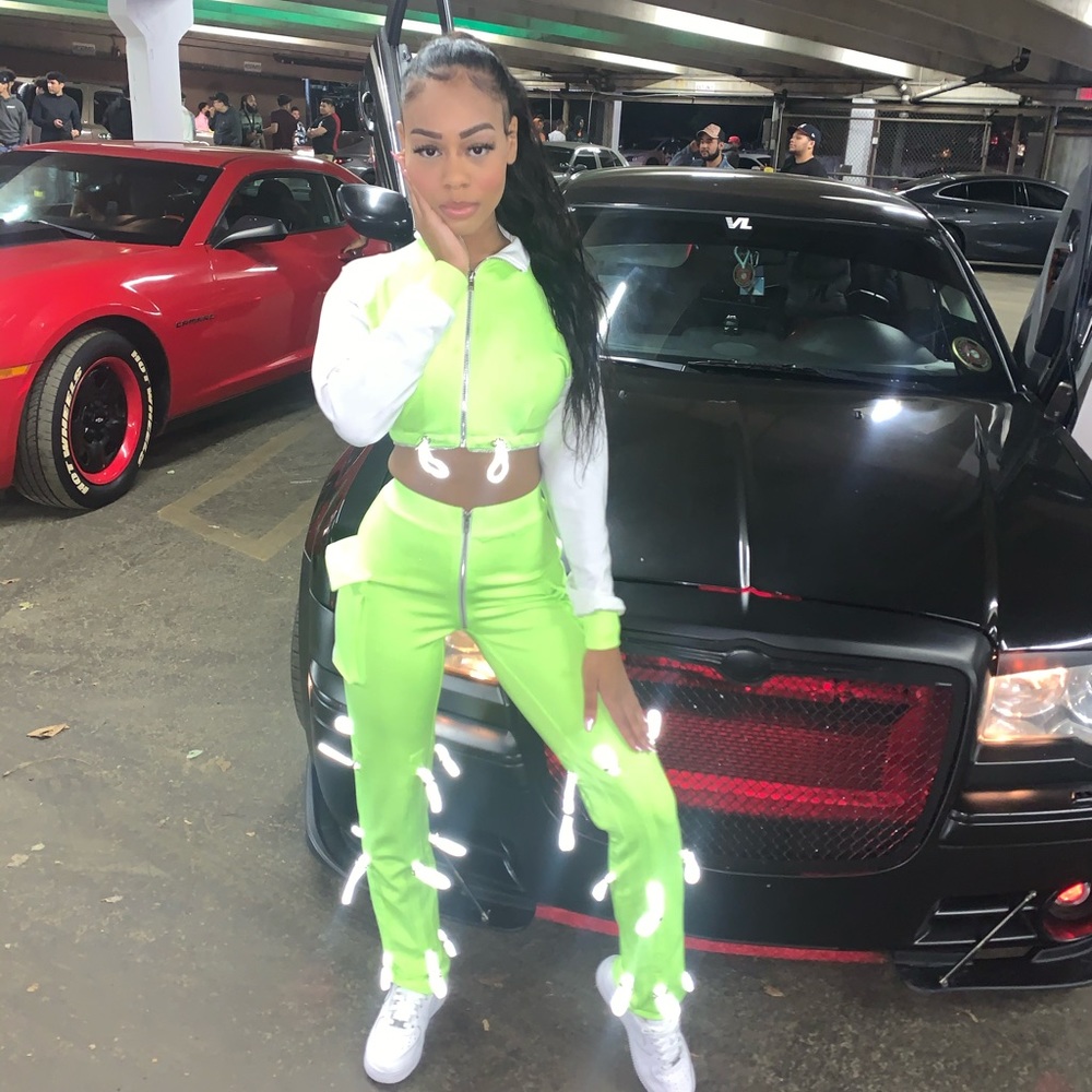 Shane Justin gusuwoo green pant set